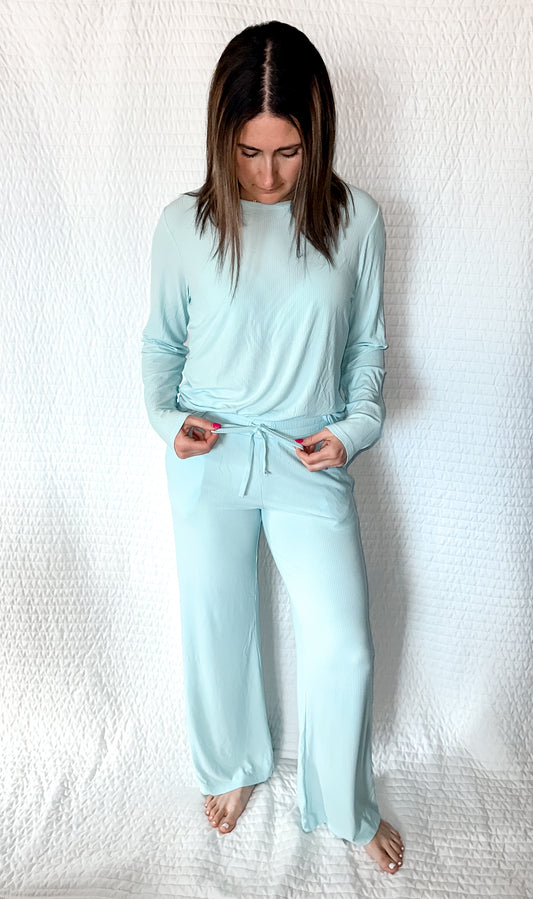 The Mitten Women’s Long Sleeve