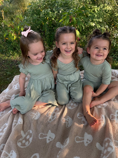 Grove Short Set