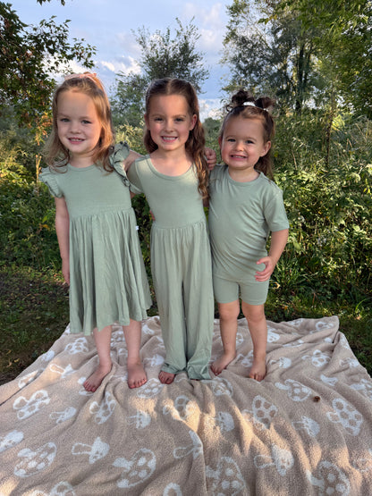 Grove Short Set